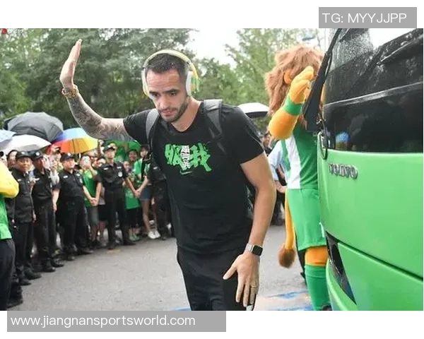 国安旧将奥古斯托在巴西杯决赛次回合成功完成解说生涯首秀展现新风采